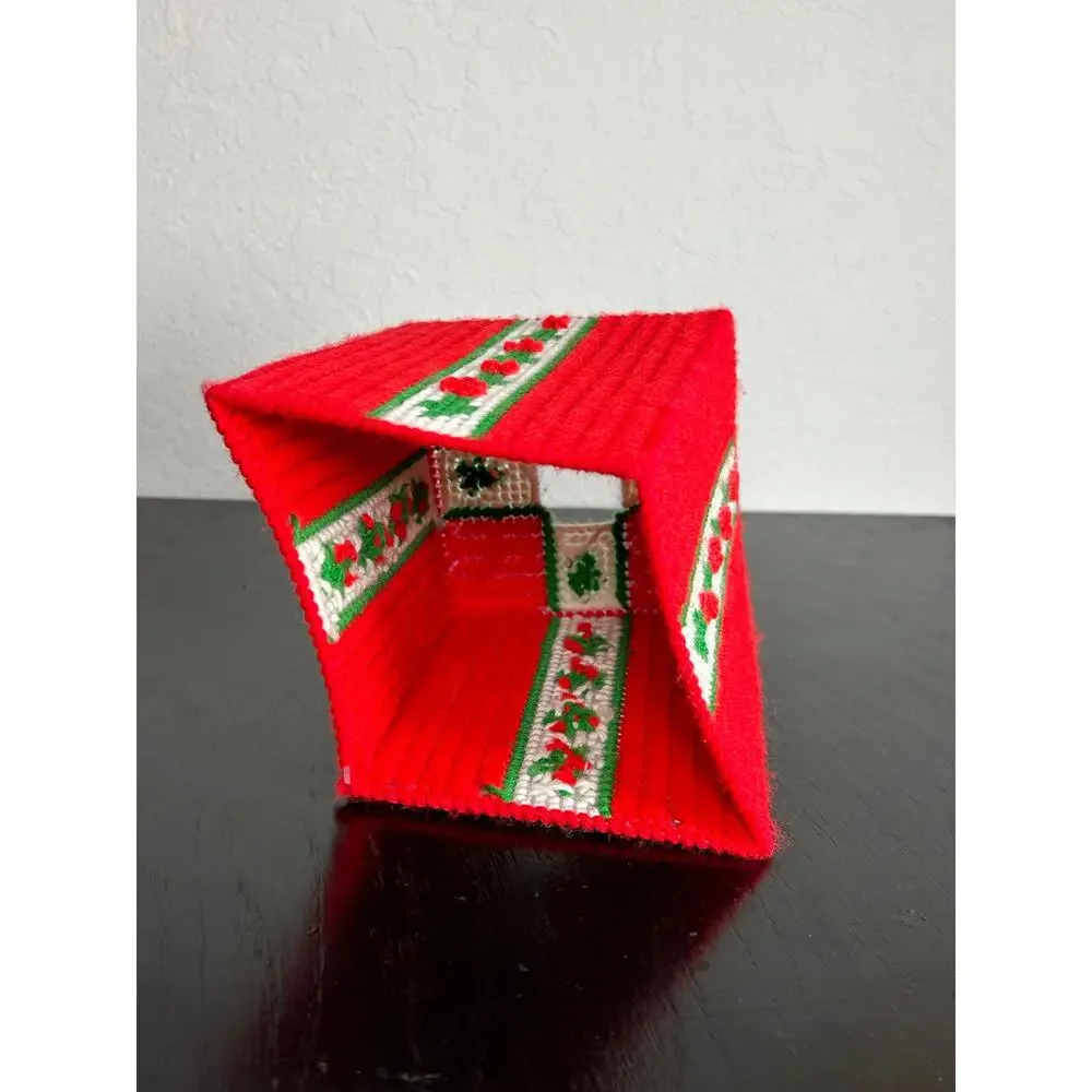 Vtg- Plastic plastic yarn canvas tissue box cover- Christmas holly- red green